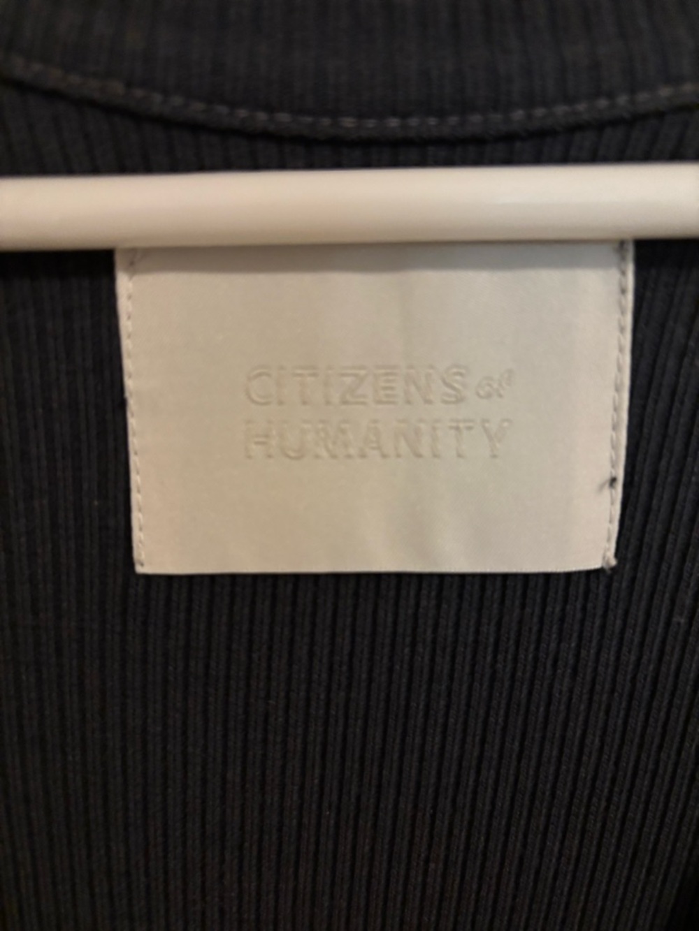 Varra Henley from Citizens of Humanity In Mineral Navy size Medium - Picture 3 of 5